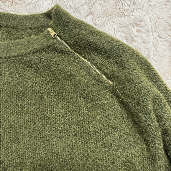 Abercrombie & Fitch Knit Sweater - Picture 2 of 7